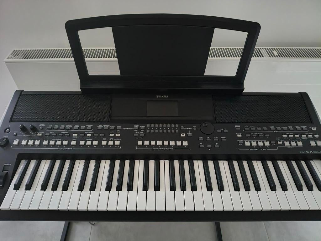 Yamaha PSR SX-600 Prix négociable, Musique & Instruments, Synthétiseurs, Comme neuf, 88 touches, Yamaha, Avec connexion MIDI, Enlèvement ou Envoi