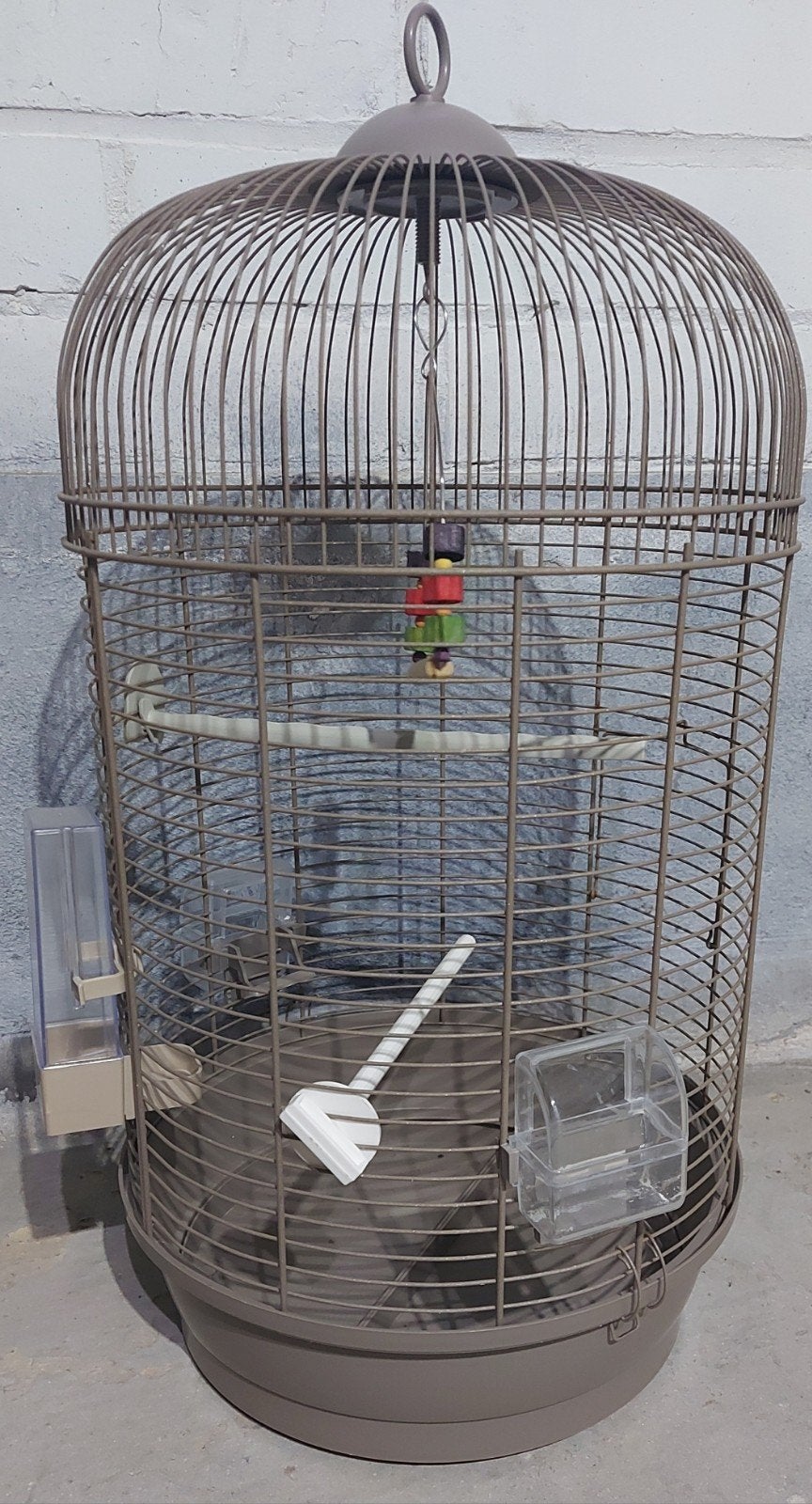 Cage à oiseaux neuve, Enlèvement