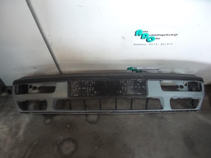Voorbumper van een Volkswagen Golf (Golf 91-), Gebruikt, -, Volkswagen, -