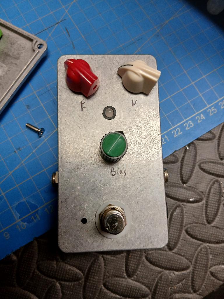 Fuzz pedaal germanium of silicium - handmade, Muziek en Instrumenten, Effecten, Nieuw, Distortion, Overdrive of Fuzz, Ophalen of Verzenden