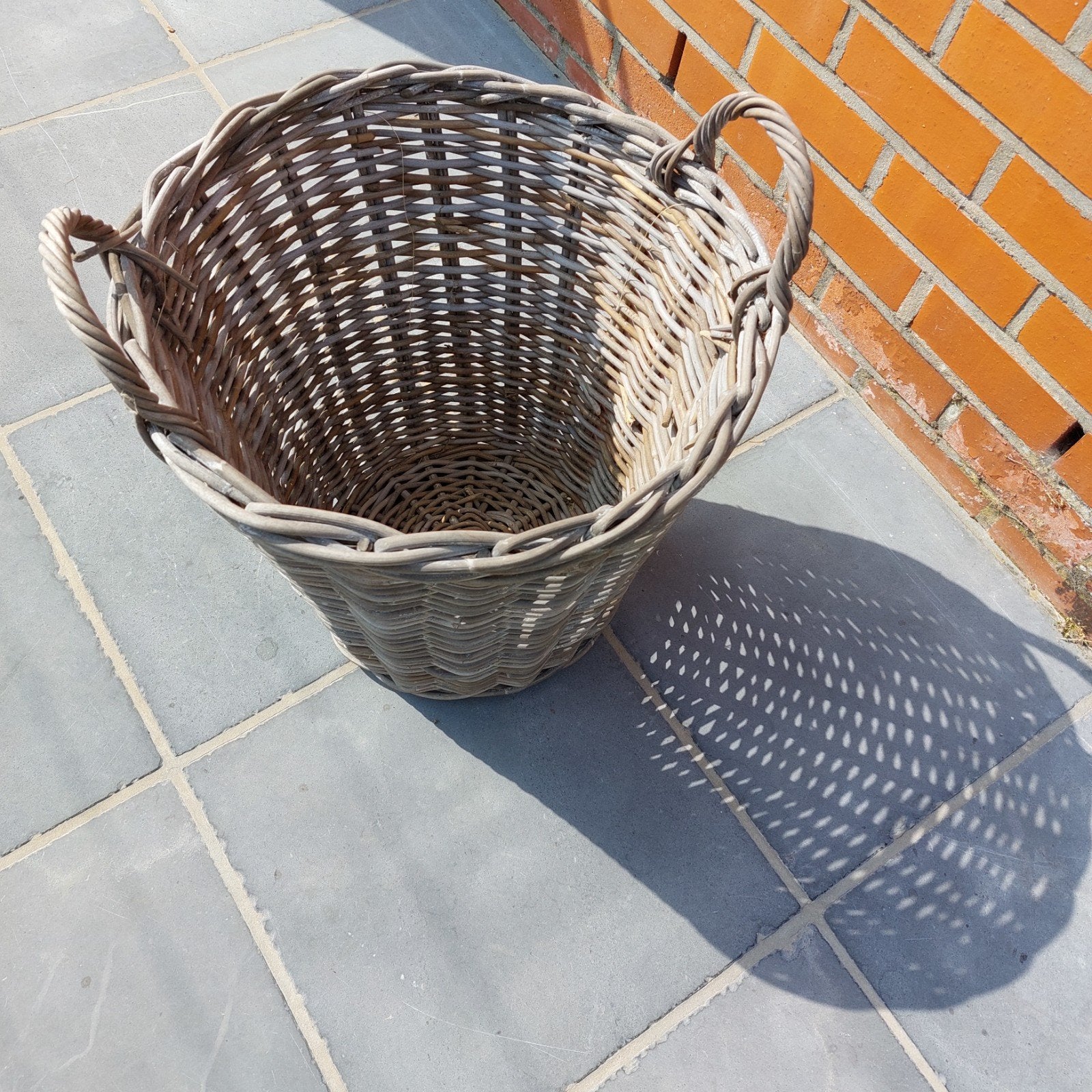 Decortieve mand, Ophalen, Mand