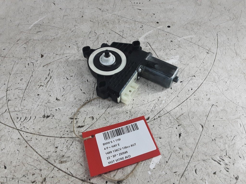 MOTEUR LEVE VITRE ELECTRIQUE AVANT DROIT BMW 1 serie (F40), Autos : Pièces & Accessoires, Mevr. I. Hauben, Utilisé, Avant, BMW