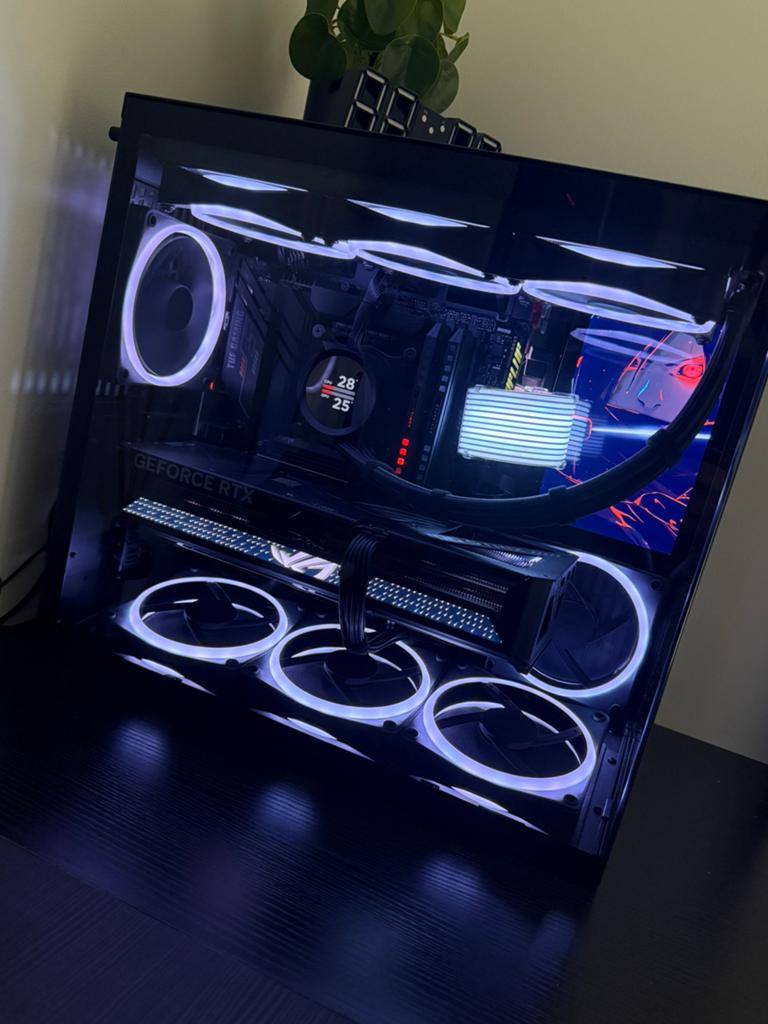 Gaming pc RTX 5070 12Gb, 32 GB, Virtual Reality, Zo goed als nieuw, SSD