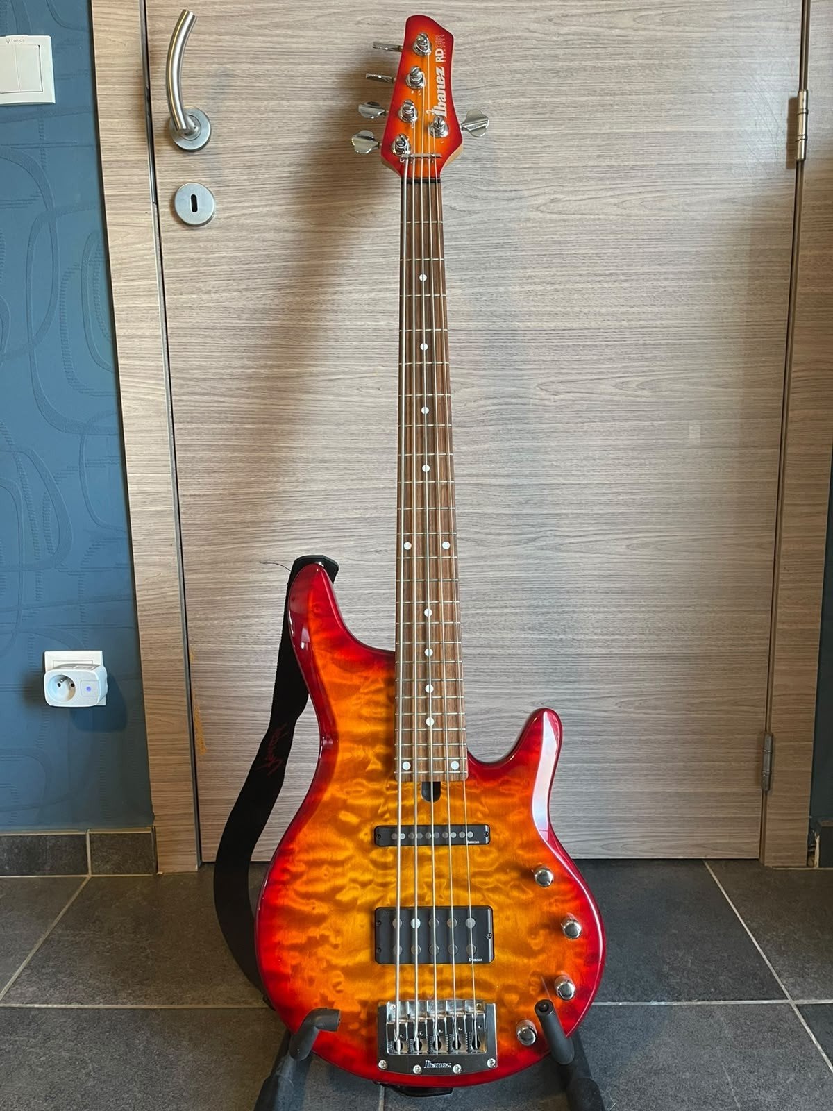 Ibanez RoadGear 5-snarige bas, Muziek en Instrumenten, Ophalen, Zo goed als nieuw, Elektrisch, 5-snarig