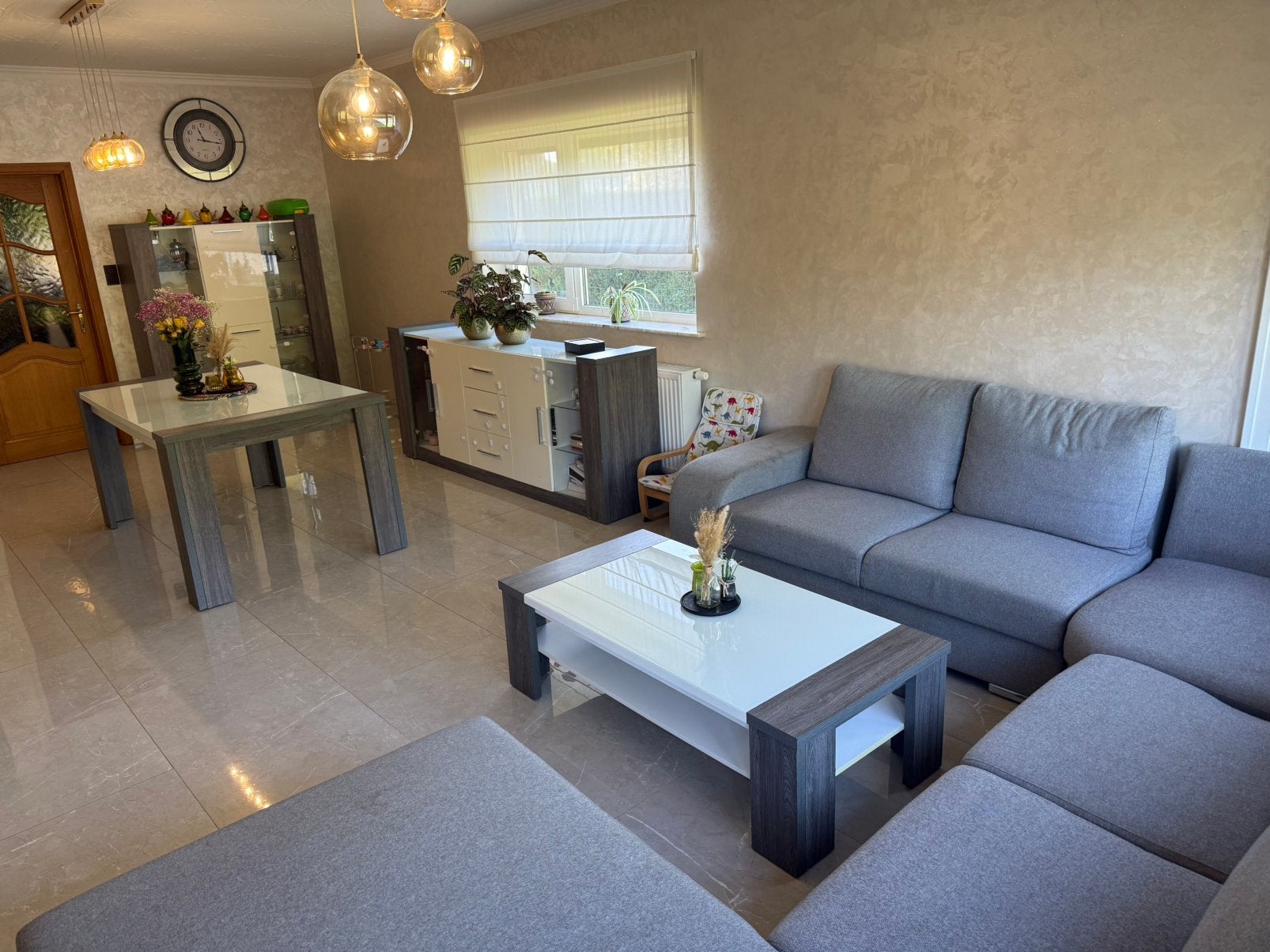 salon + table à manger+ meubles, Enlèvement, Utilisé, Chic blanc et gris, 4 à 6 chaises