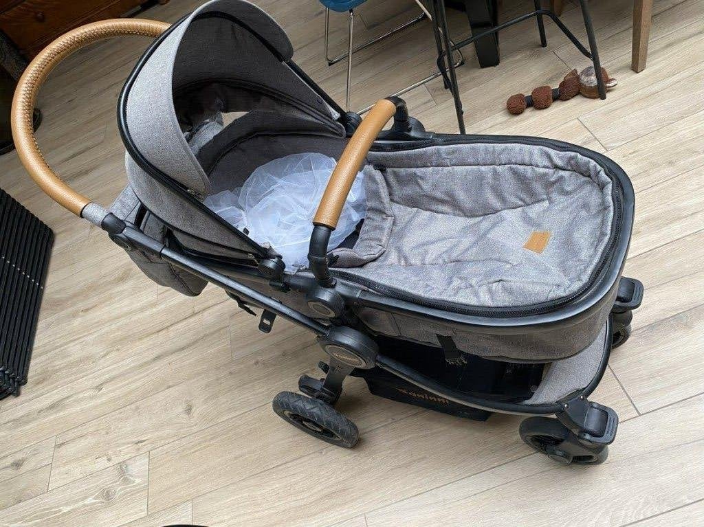 Kinderwagen Baninni, Enlèvement, Comme neuf, Autres marques, Modèle duo