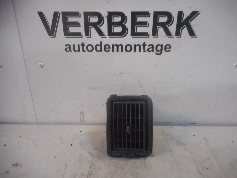 AERATEUR TABLEAU DE BORD DROIT Volvo 440 (60610), Info@volvocars.com, Volvo Car Germany GmbH, Siegburger Straße 229
50679  Köln, DE
