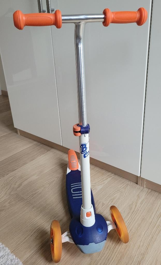 Oxelo B500 Driewielstep voor kinderen, lichtgevende wielen, Fietsen en Brommers, Ophalen, Zo goed als nieuw, Gewone step, Oxelo (Decathlon)