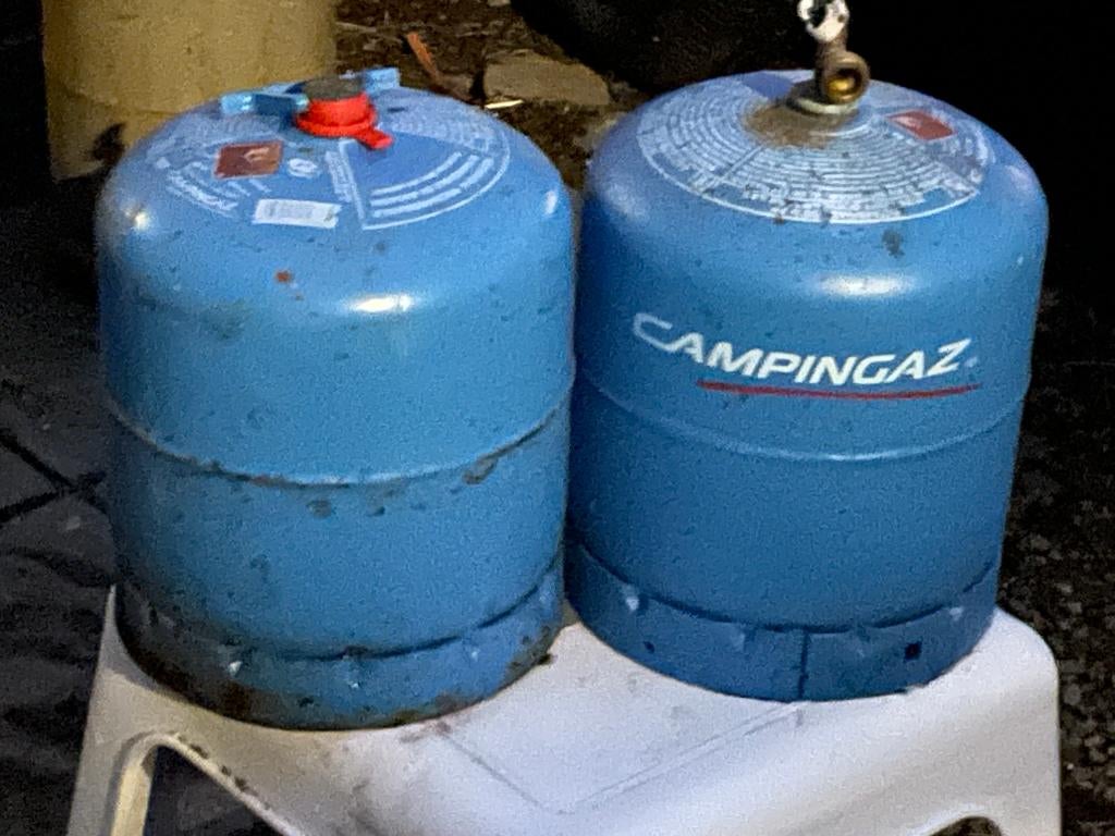 Camping gas navulbare fles 2,75kg (vol + ?) Campingaz 907, Caravans en Kamperen, Ophalen