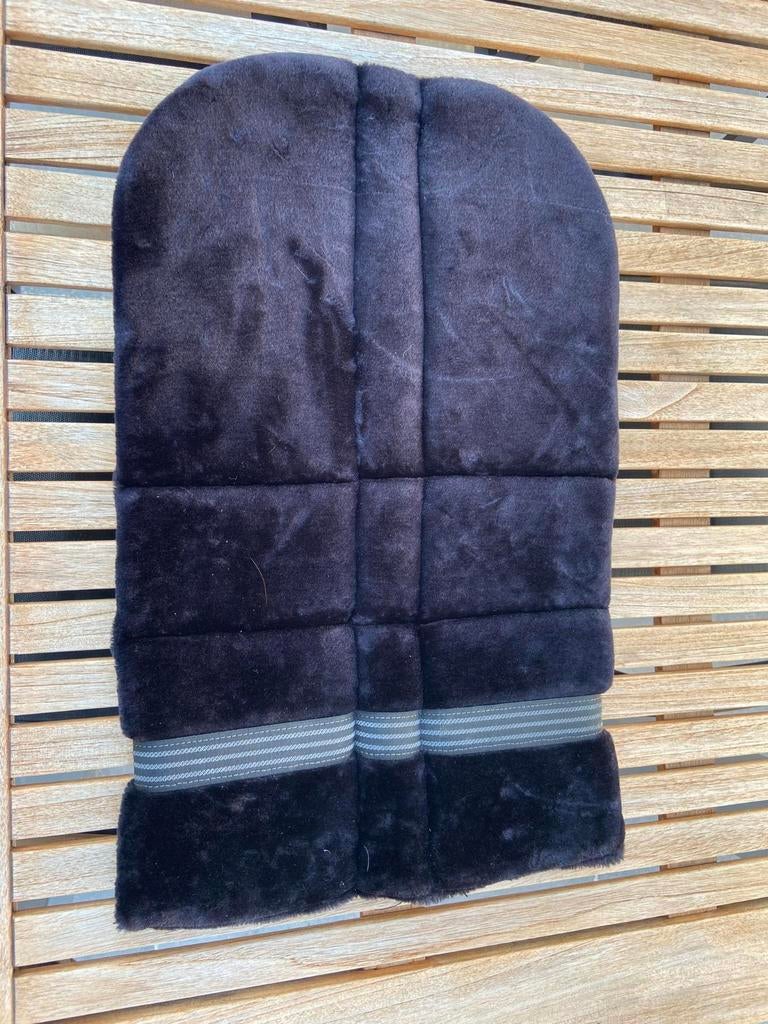 Mousse de selle noir, Enlèvement ou Envoi, Comme neuf