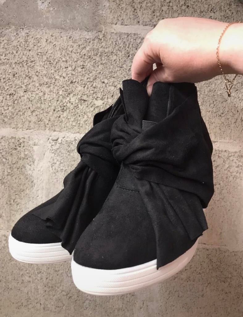 Baskets compensées noeuds noires neuves, Vêtements | Femmes, Neuf, Noir, Sneakers et Baskets