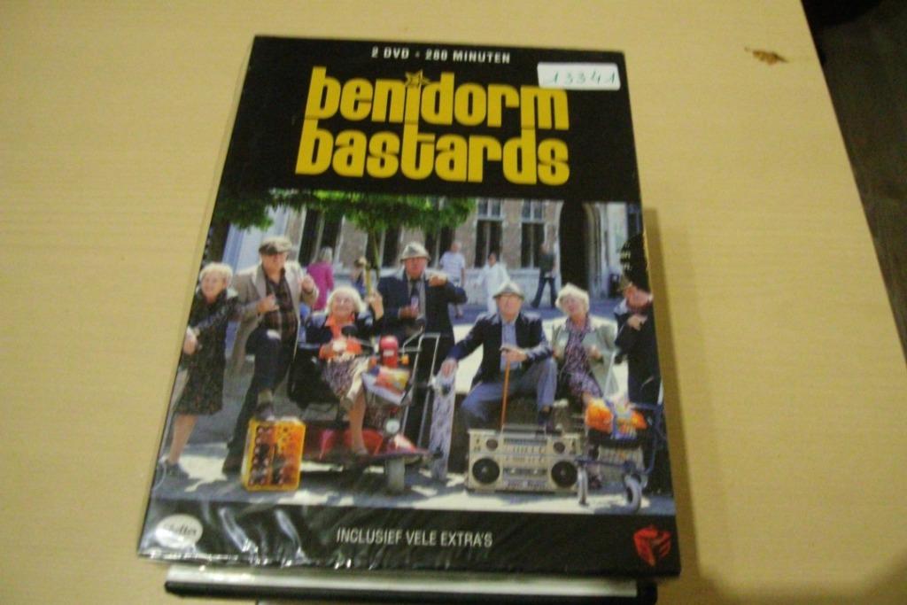 benidorm bastards  2 disc, Ophalen of Verzenden, Boxset