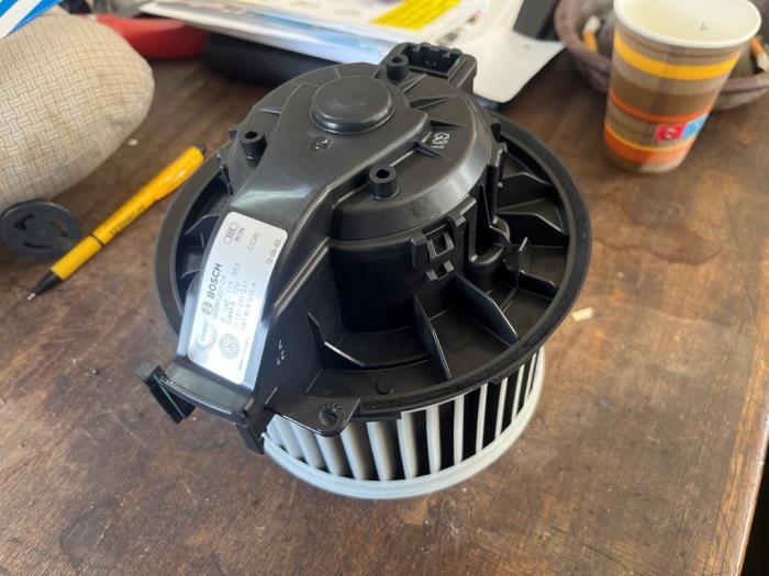Moteur de ventilation chauffage d'un Volkswagen UP, Enlèvement ou Envoi, 3 mois de garantie, Utilisé, Volkswagen