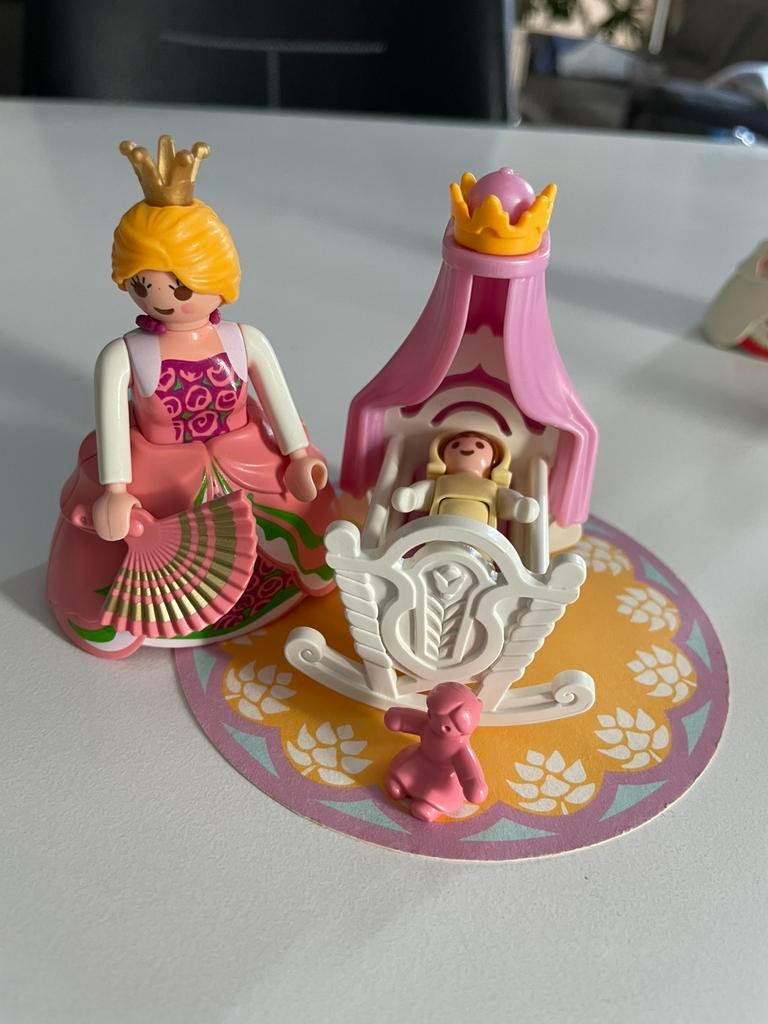 Playmobil mooie koningin met haar babyprinses, Ophalen of Verzenden, Zo goed als nieuw