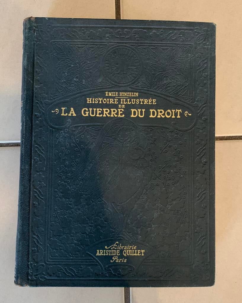 Histoire illustrée de la guerre du droit tome II, Avant 1940, Enlèvement, Utilisé, Autres sujets/thèmes