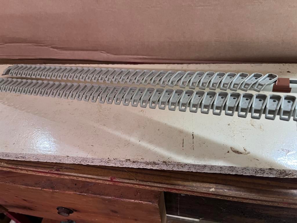 Rails avec roulettes, Bricolage & Construction, Chauffage & Radiateurs, Enlèvement, Comme neuf