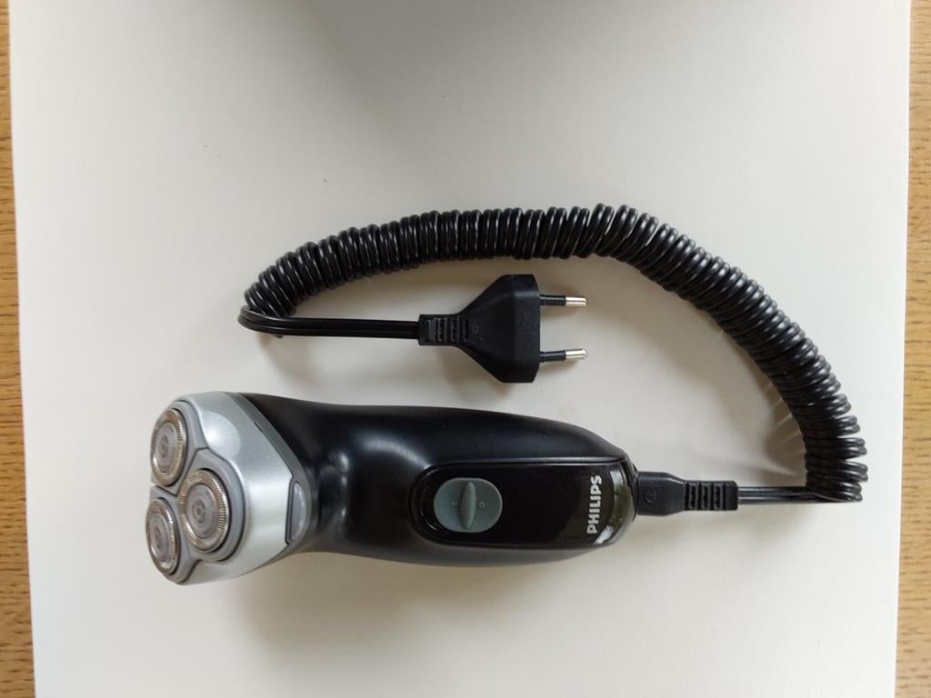 Elektrisch scheerapparaat Philips, Ophalen, Gebruikt