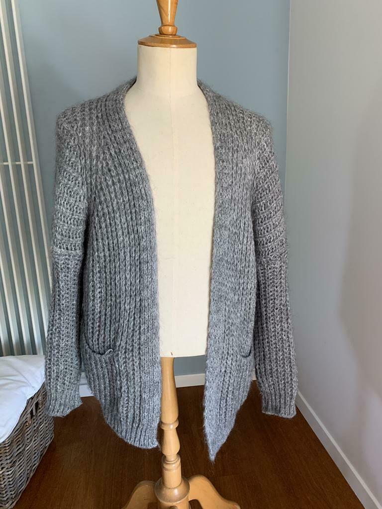 Grijze Bernadette verso maat 38, Kleding | Dames, Truien en Vesten, Maat 38/40 (M), Verso, Ophalen of Verzenden, Zo goed als nieuw