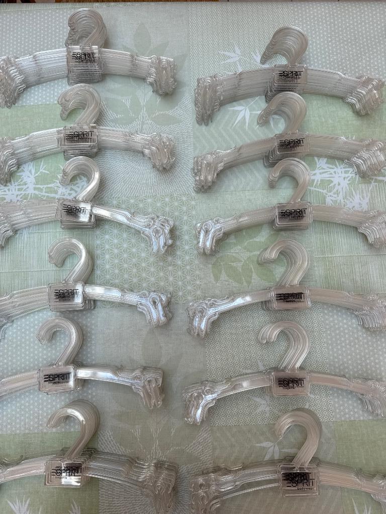 Kleding hangers, lot van 120 stuks!, Huis en Inrichting, Woonaccessoires | Kapstokken, Ophalen, Nieuw, Kunststof, Overige typen