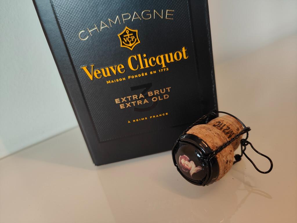 Veuve Clicquot Brut Extra Brut, Extra Old , Geschenkverpakki, Ophalen of Verzenden, Gebruikt, Verpakking