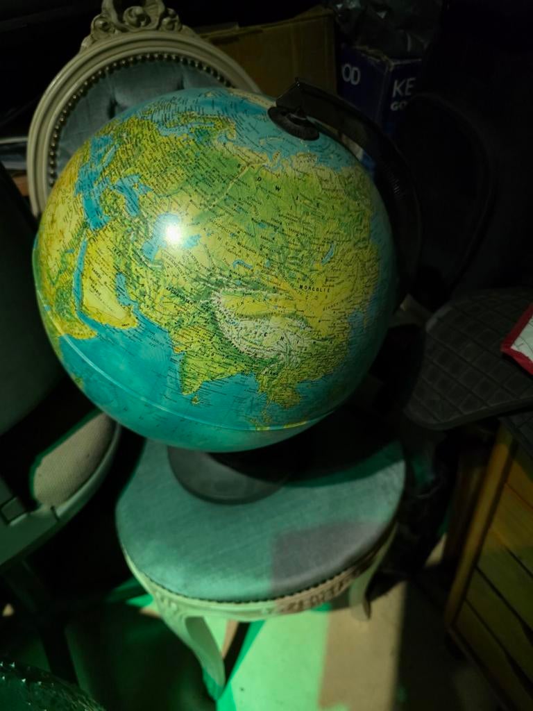 Wereldbol bureaumodel, Ophalen of Verzenden