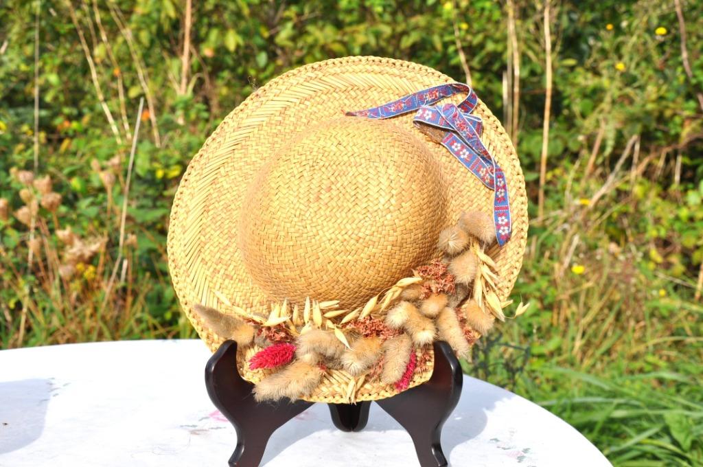 chapeau de paille decoratif avec fleurs séchées, Enlèvement ou Envoi, Utilisé