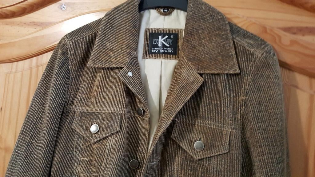 Blouson femme  cuir veritable  souple taille 38 neuf  30 €, Enlèvement, Comme neuf