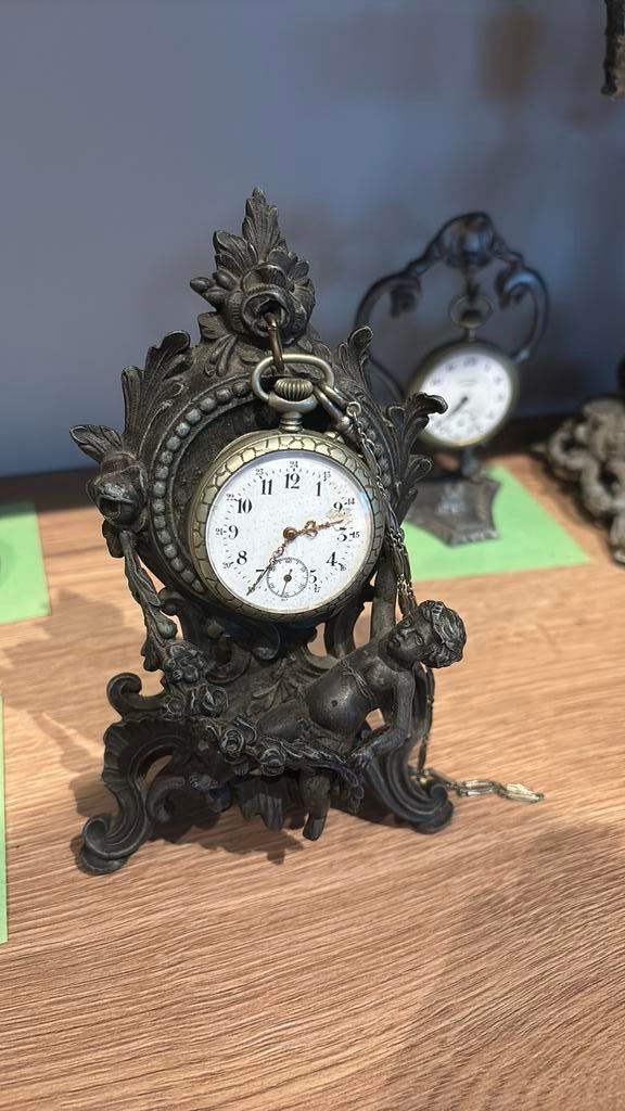 Montre à gousset sur pied, Antiquités & Art, Enlèvement
