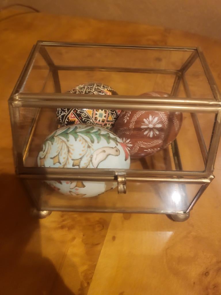 Glazen kistje met eieren., Antiek en Kunst, Ophalen of Verzenden