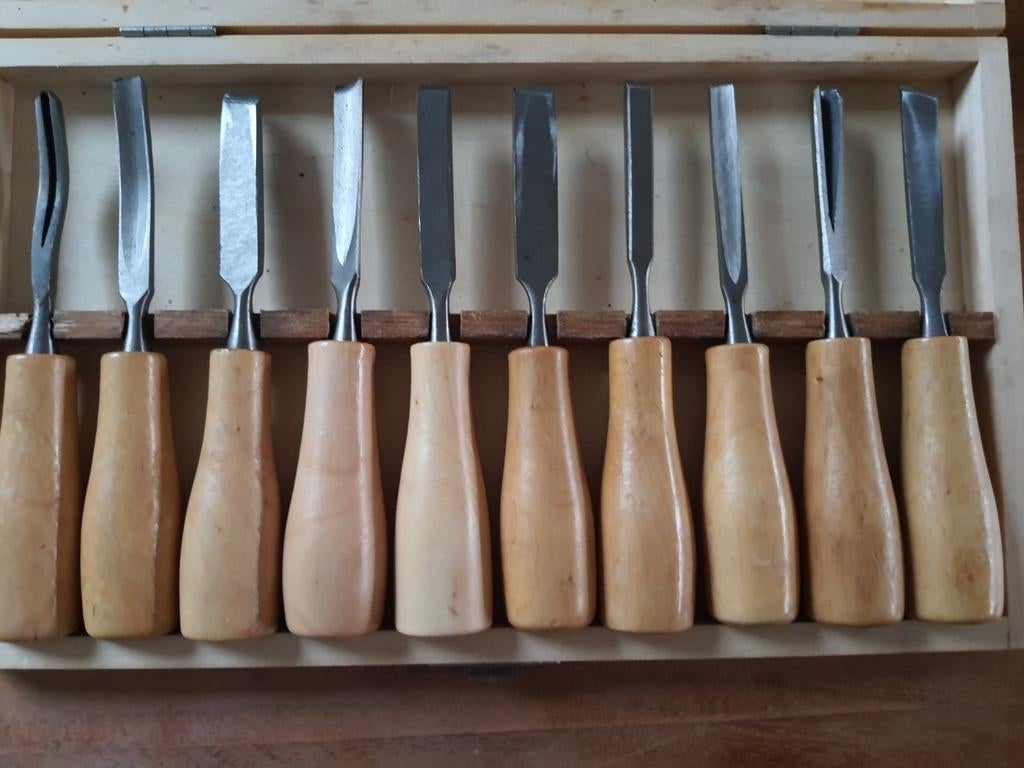 Houtsnijgereedschsp Gutsen en beitelsset., Hobby en Vrije tijd, Ophalen of Verzenden