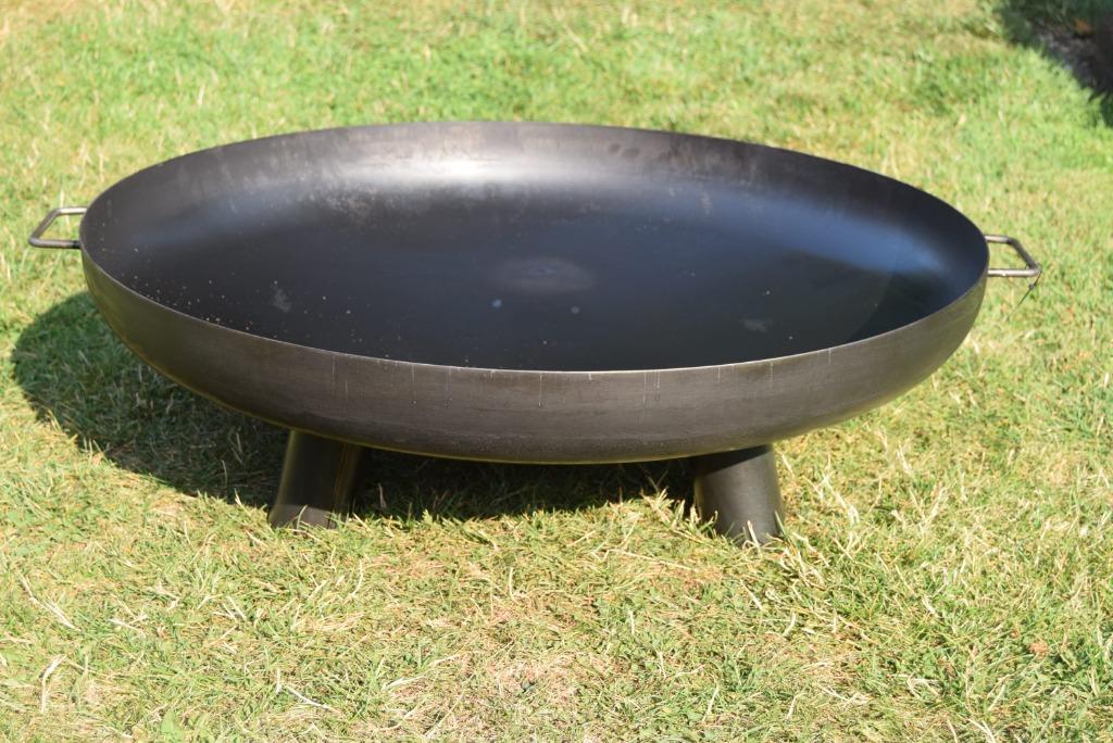 Vuurpot, bbq, ronde metalen bak met een diameter van 80 cm, Ophalen, Nieuw, Vloer