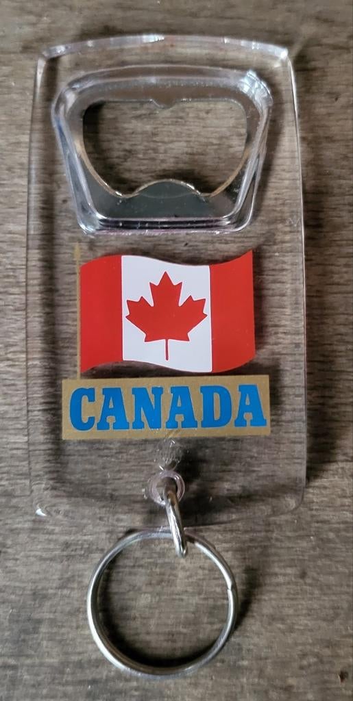 Canada sleutelhanger met flessenopener, Verzamelen, Ophalen of Verzenden, Zo goed als nieuw