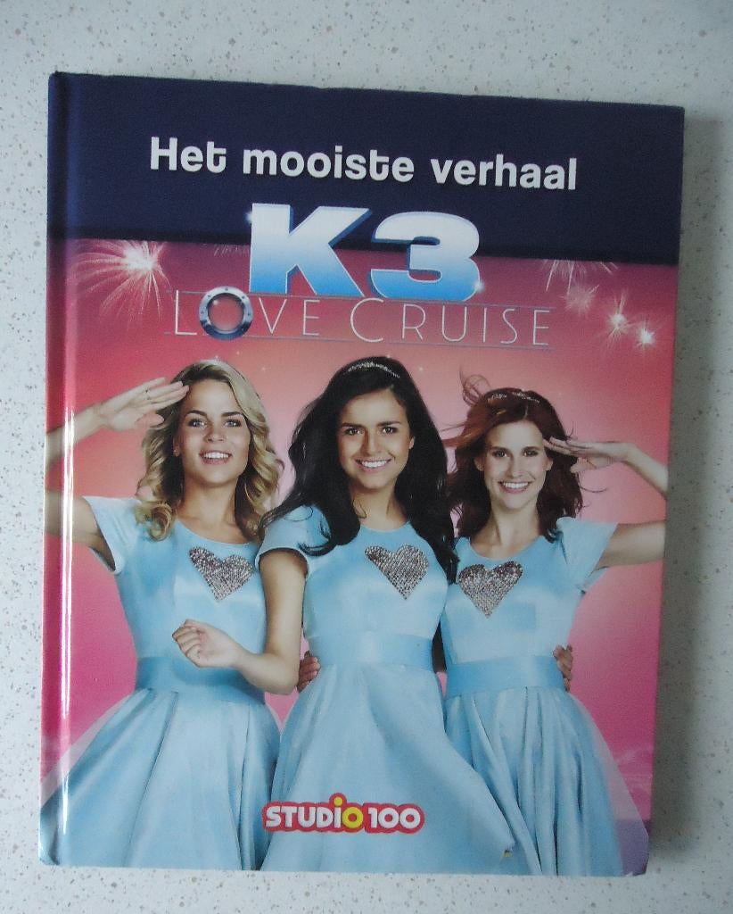 K3 Love Cruise "Het Mooiste Verhaal in Prima Staat !, Ophalen of Verzenden, Zo goed als nieuw, Studio 100, Plaatjesalbum