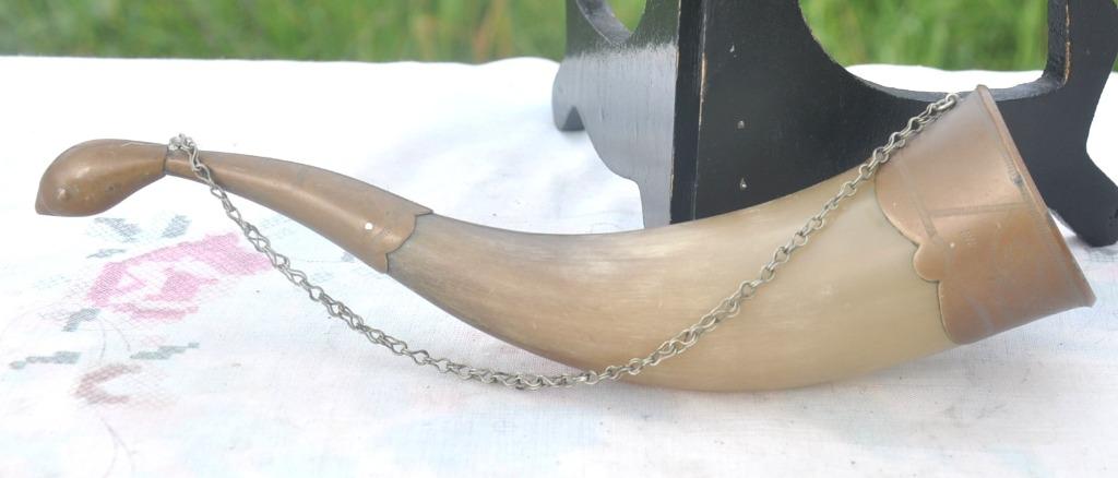 corne decorative a suspendre en corne et cuivre, Antiquités & Art, Enlèvement ou Envoi