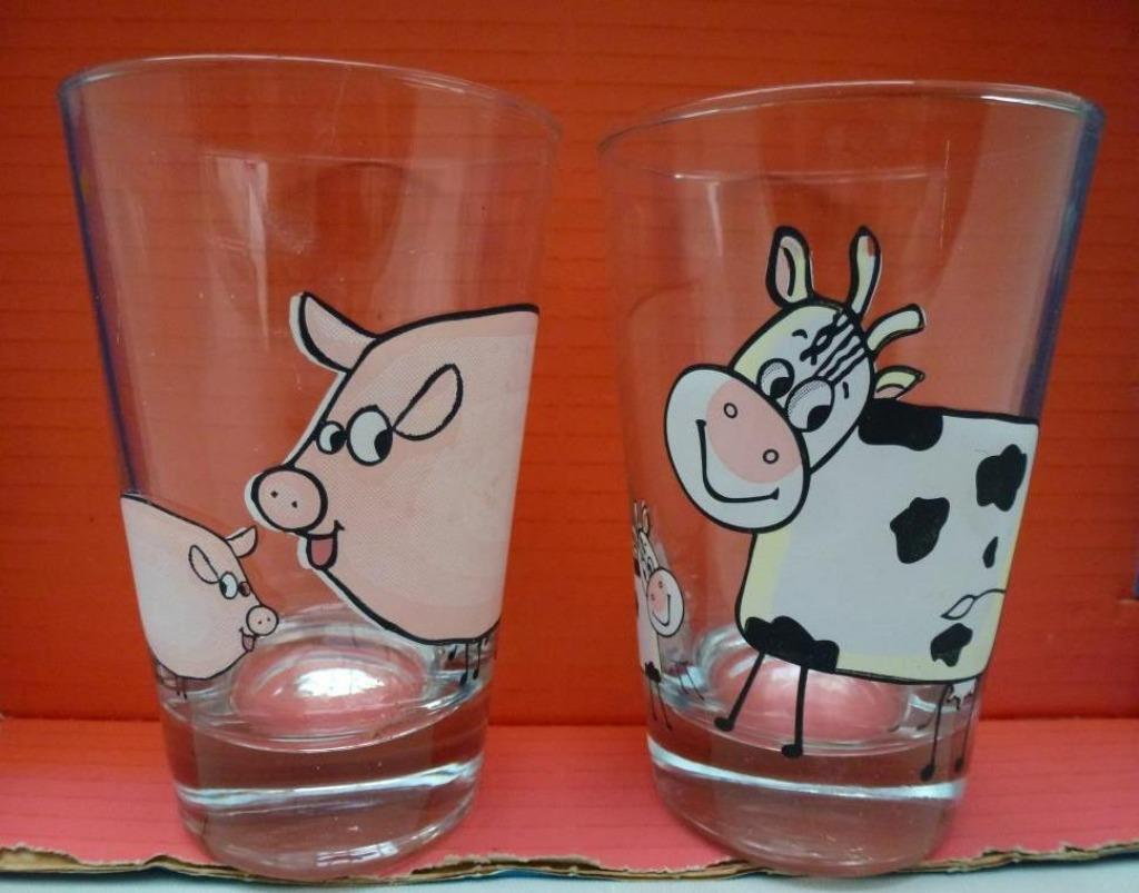 2 verres vache cochon, h 12 cm, bon état, Collections, Verres & Petits Verres, Enlèvement ou Envoi, Utilisé, Verre à soda