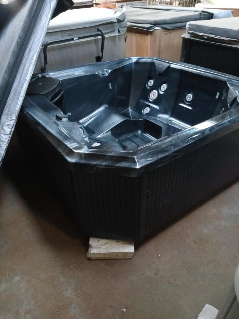 Nieuw demo-model, Tuin en Terras, Ophalen of Verzenden