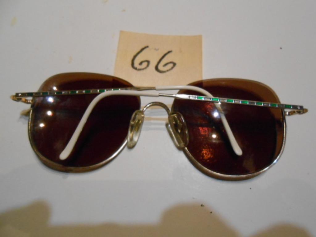 lunettes de soleil Christian Dior – monture fabriquée en All, Bijoux, Sacs & Beauté, Lunettes de Soleil & Lunettes | Femmes, Enlèvement ou Envoi