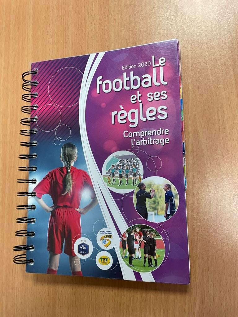 Le football et ses règles : Comprendre l'arbitrage, Livres, Livres de sport, Comme neuf, Enlèvement ou Envoi