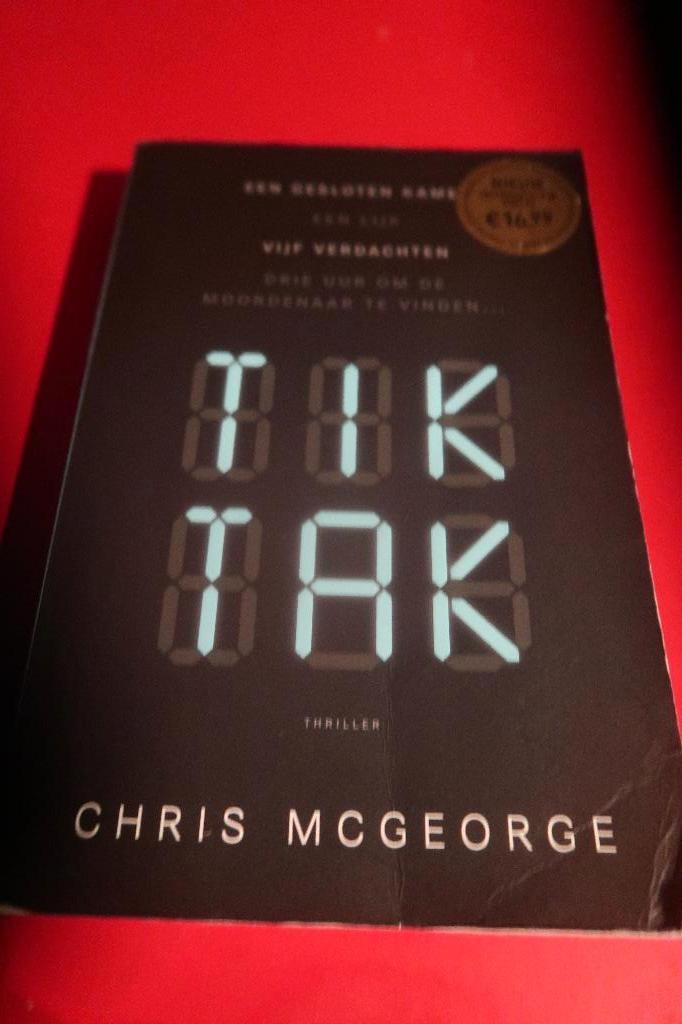 thriller tik tak Chris Mc George, Boeken, Ophalen of Verzenden, Gelezen, Chris Mc George