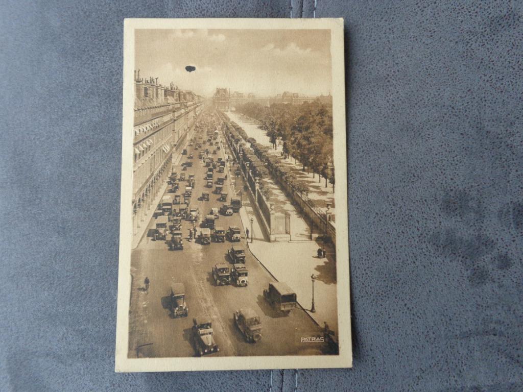 Ancienne carte postale de Paris, Enlèvement