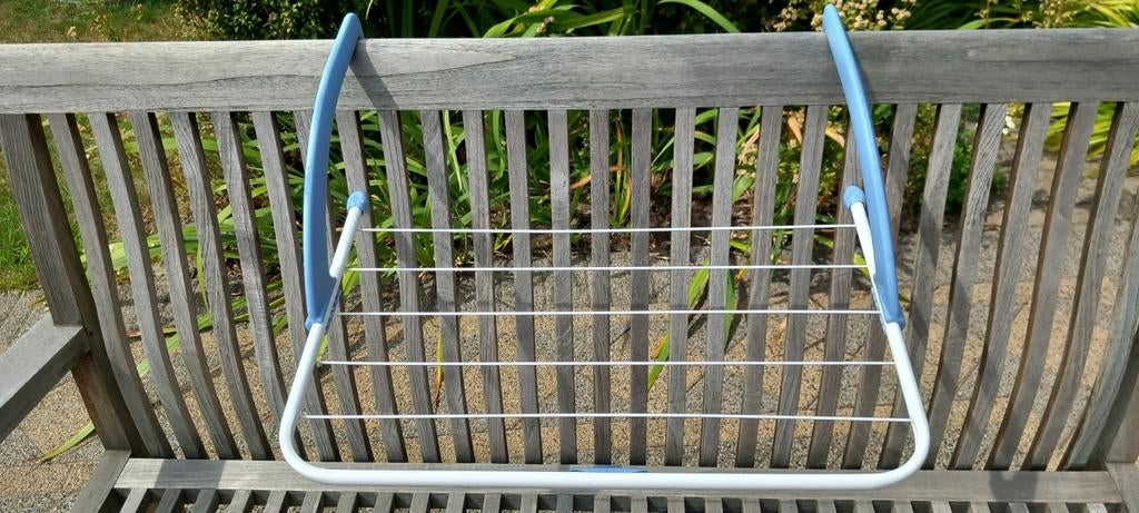 Droogrek GIMI en bloembak voor aan balkon of radiator, Ophalen of Verzenden, Nieuw, Wasrek