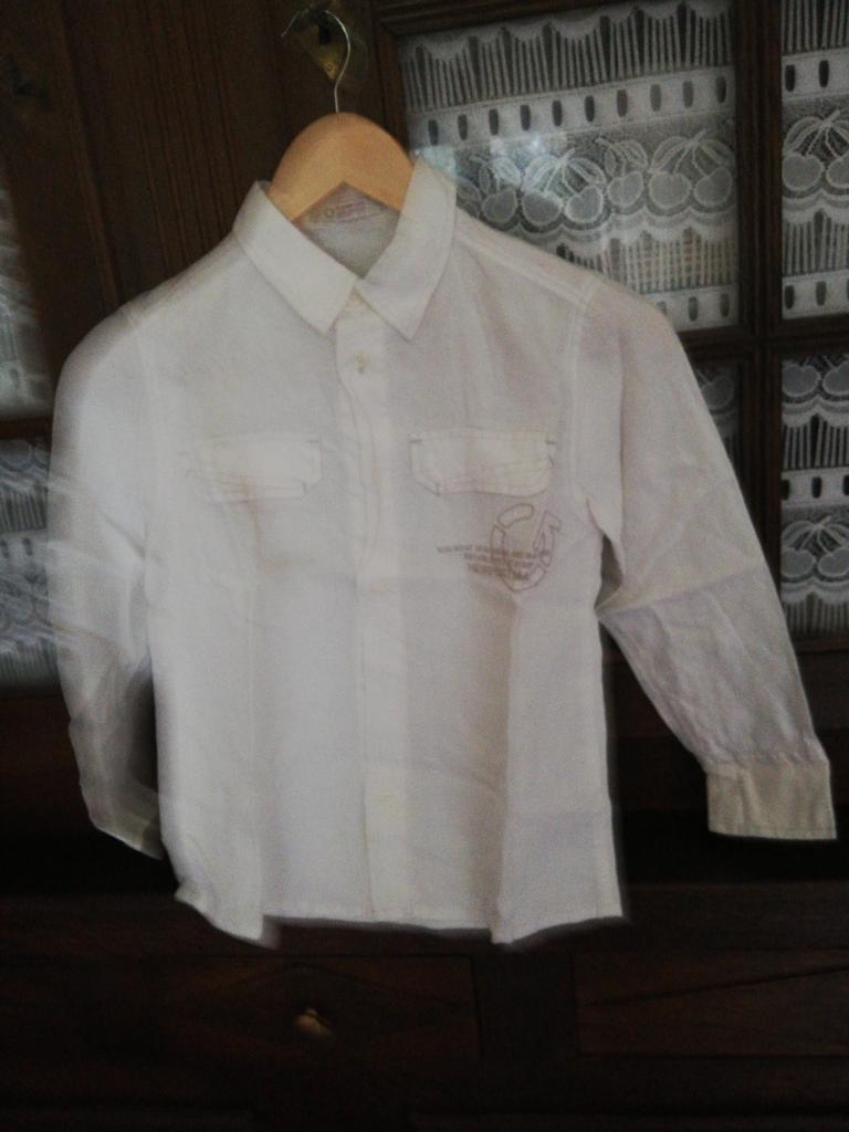 Chemise Gymp.Blanche en lin. Taille 8 ans., Enlèvement ou Envoi