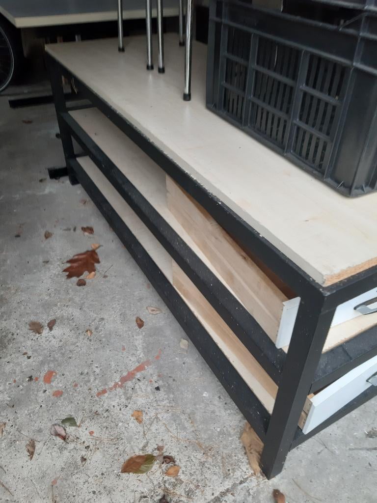 Ijzer tafel, Doe-het-zelf en Bouw, Werkbanken, Ophalen