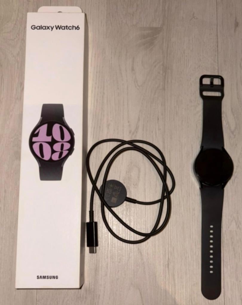 Samsung Galaxy Watch6 40mm LTE (4G/eSIM) – Coloris Graphite, Handtassen en Accessoires, Smartwatches, Ophalen of Verzenden, Zo goed als nieuw