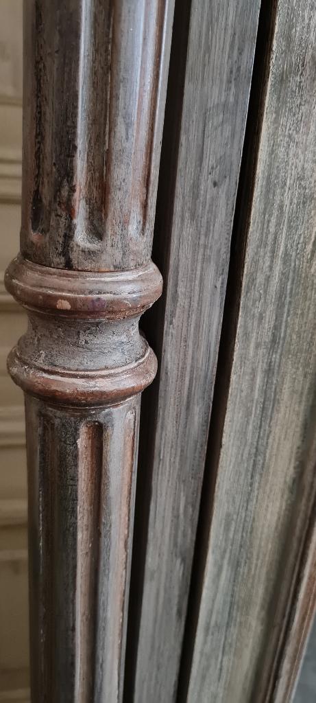 Armoire à chapeau de gendarme 19e de E, Enlèvement