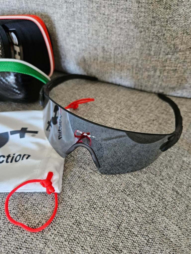 Lunettes de vélo neuves gris foncé, Ophalen of Verzenden, Nieuw