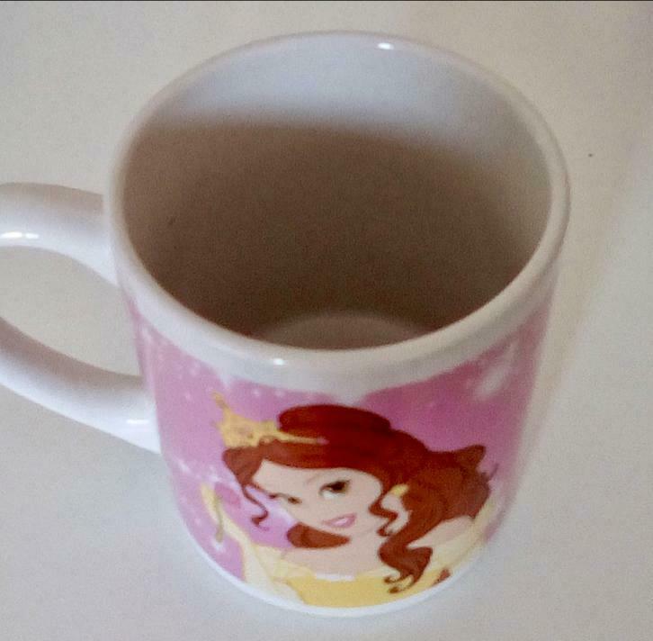 Tasses Princesses Disney ou Violetta, Enlèvement, Comme neuf, Autres styles, Tasse(s) et/ou soucoupe(s)