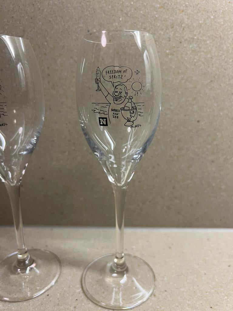 Champagne glazen Het Nieuwsblad Bubbels aan zee MAREC, Verzenden, Nieuw, Overige typen
