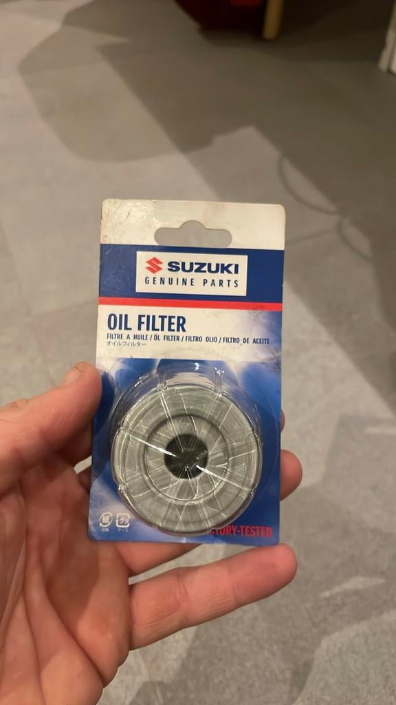 Suzuki oliefilter , meerdere modellen, Ophalen