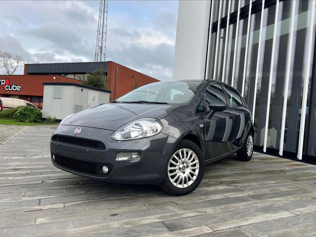 Fiat punto 1.25 benzine airco 034000 km garantie 7950€, Auto's, Voorwielaandrijving, Stof, 4 cilinders, Bedrijf